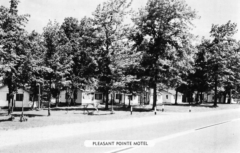 Pleasant Pointe Motel - Vintage Postcard (newer photo)